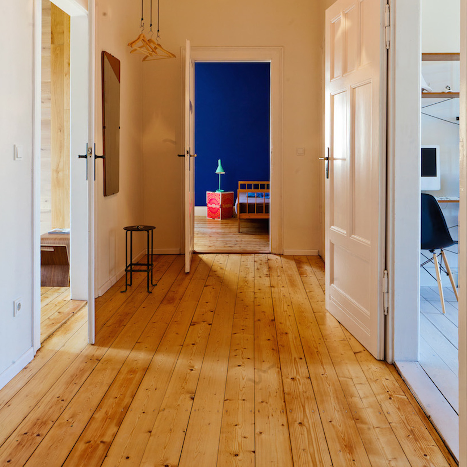 DesignApartmentsWeimarFerienwohnungMassivholzJoerke99423